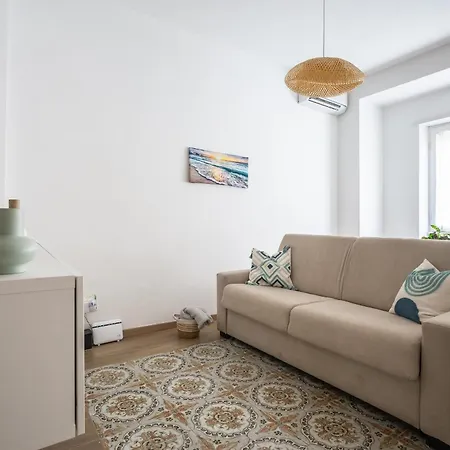 Good Vibes Apartment